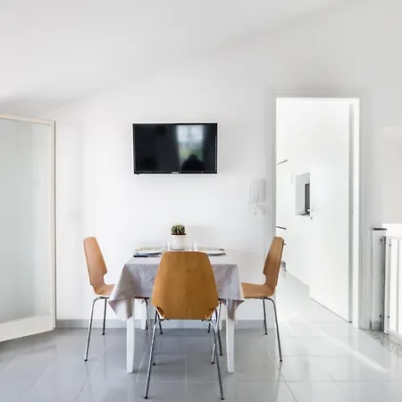 Apartment Artemide: Mansarda Vista Mare Marina di Ragusa
