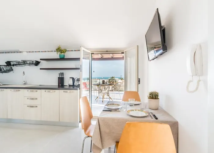 Artemide: Mansarda Vista Mare *